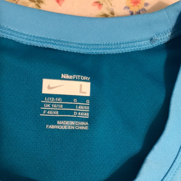 Nike workout tee - Picture 2 of 4